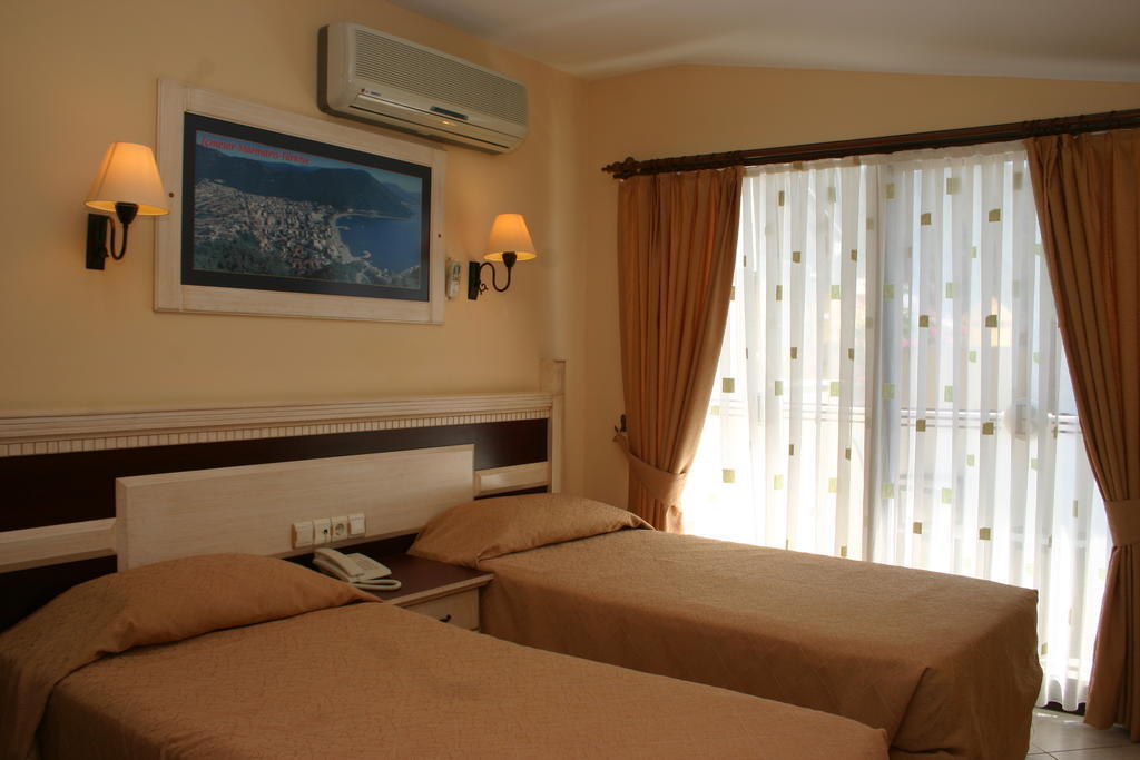 Bonjour Hotel Мармарис Номер фото