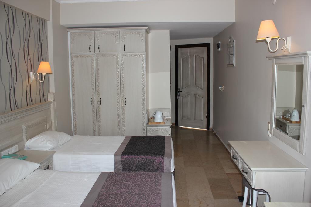 Bonjour Hotel Мармарис Номер фото