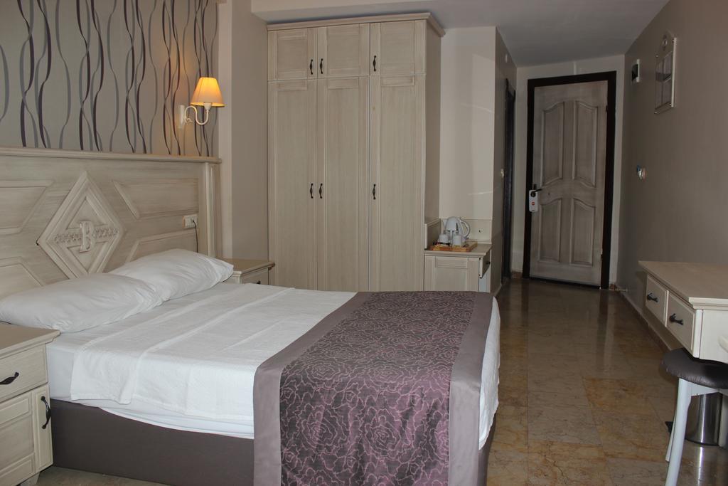 Bonjour Hotel Мармарис Номер фото