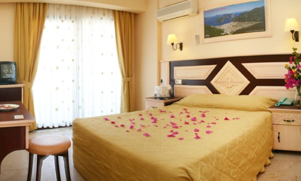 Bonjour Hotel Мармарис Екстер'єр фото